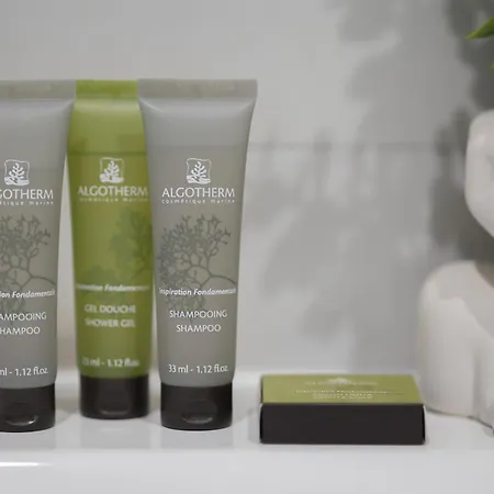 아파트 Towarowa Towers Prestigious With Ac & Parking In By Renters Prestige