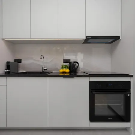 Towarowa Towers Prestigious With Ac & Parking In By Renters Prestige Appartement Varsovie