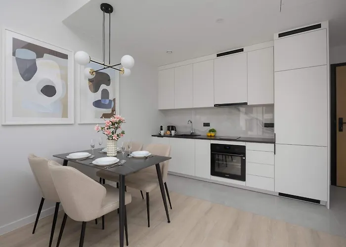 Towarowa Towers Prestigious With Ac & Parking In By Renters Prestige *