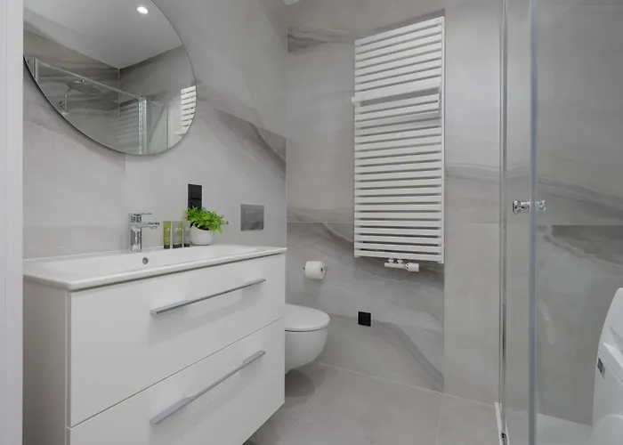 Towarowa Towers Prestigious With Ac & Parking In By Renters Prestige Apartment