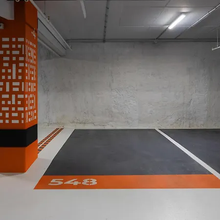 Towarowa Towers Prestigious With Ac & Parking In By Renters Prestige * Варшава